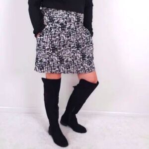 Kenneth Cole black & white pattern print mini skirt with pockets sz 8